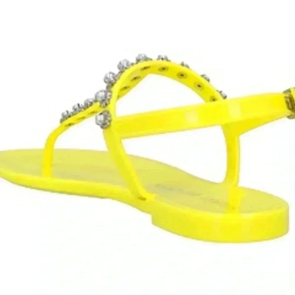 Stuart Weitzman Goldie Pearl Crystal Jelly Sandal in Yellow
size  6 - Picture 2 of 4